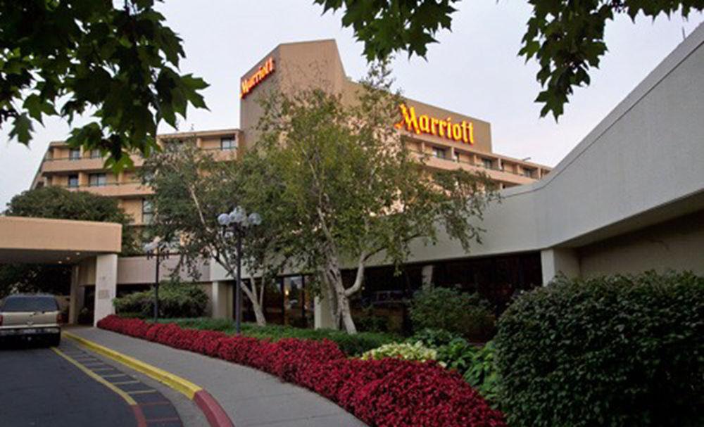 Marriott At The University Of Dayton Hotel Exterior photo