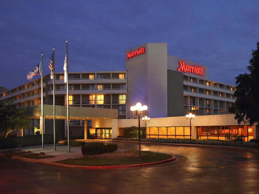 Marriott At The University Of Dayton Hotel Exterior photo